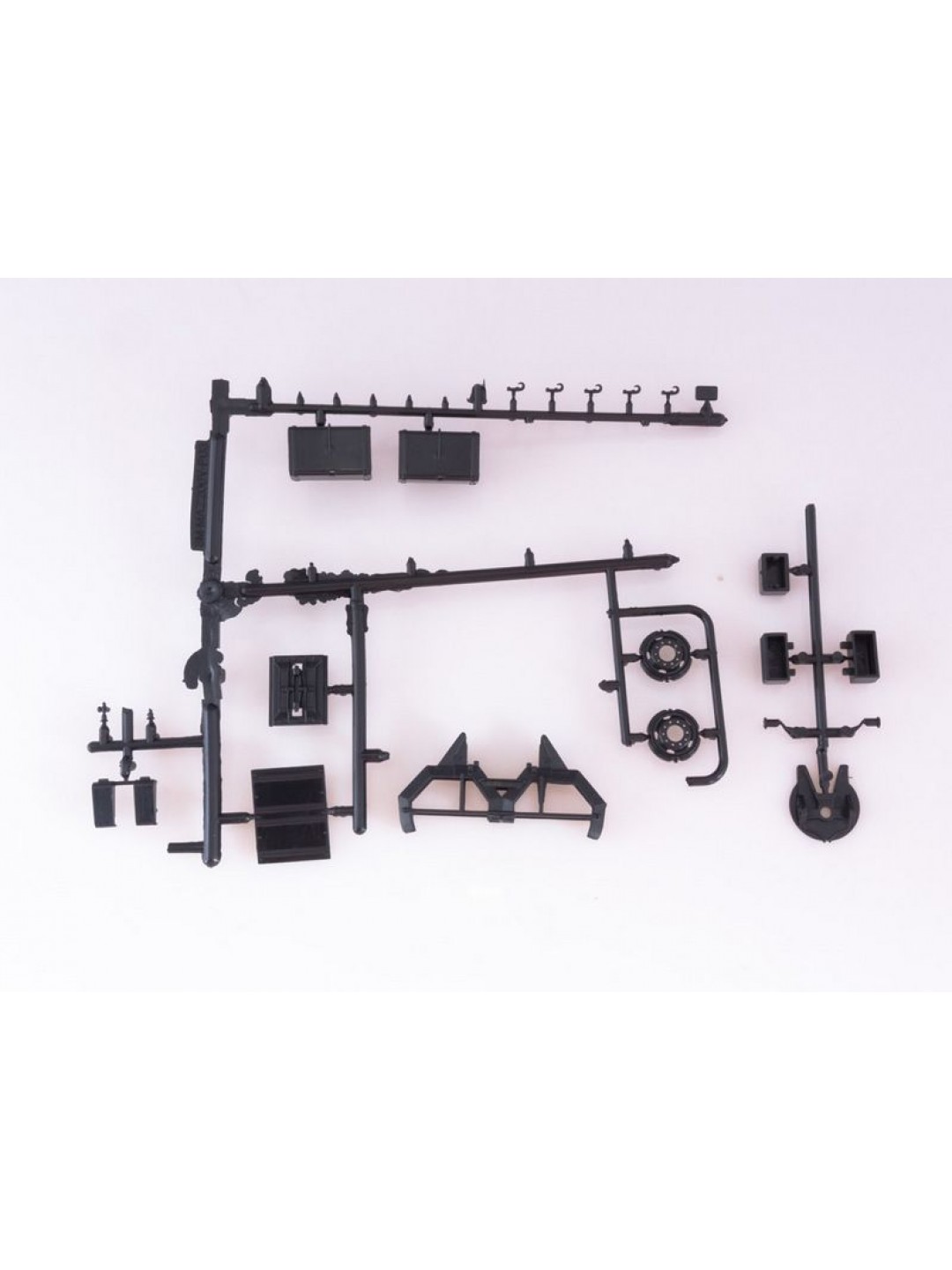 Сборная модель AVD МАЗ-200В с полуприцепом МАЗ-5232В, 1/43