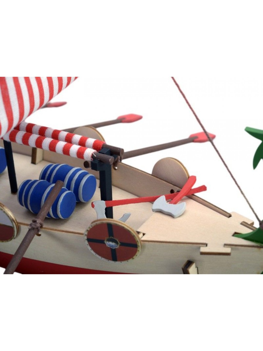 Собранная деревянная модель корабля Artesania Latina DRAKKAR (VIKING BOAT) BUILT