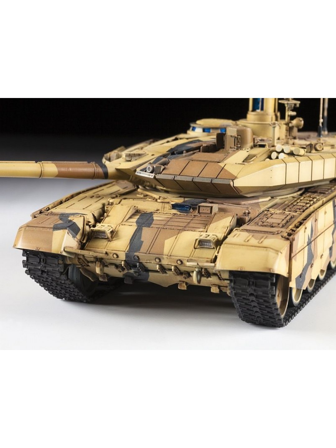 Сборная модель ZVEZDA Российский основной боевой танк Т-90МС, 1/35