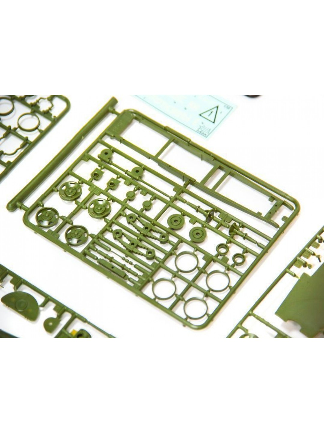 Сборная модель ZVEZDA Советский бронеавтомобиль БА-10, 1/35