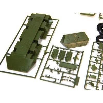 Сборная модель ZVEZDA Российский бронетранспортер БТР-80А, 1/35
