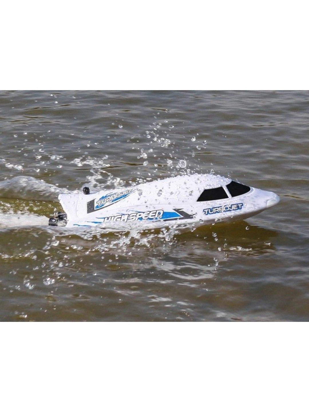 Радиоуправляемый скоростной катер Flytec V008 с водомётом 2.4G RTR