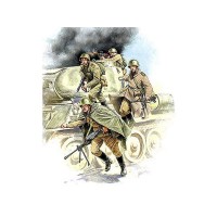 Сборная модель ZVEZDA Советский танковый десант (1943-1945 г.), 1/35