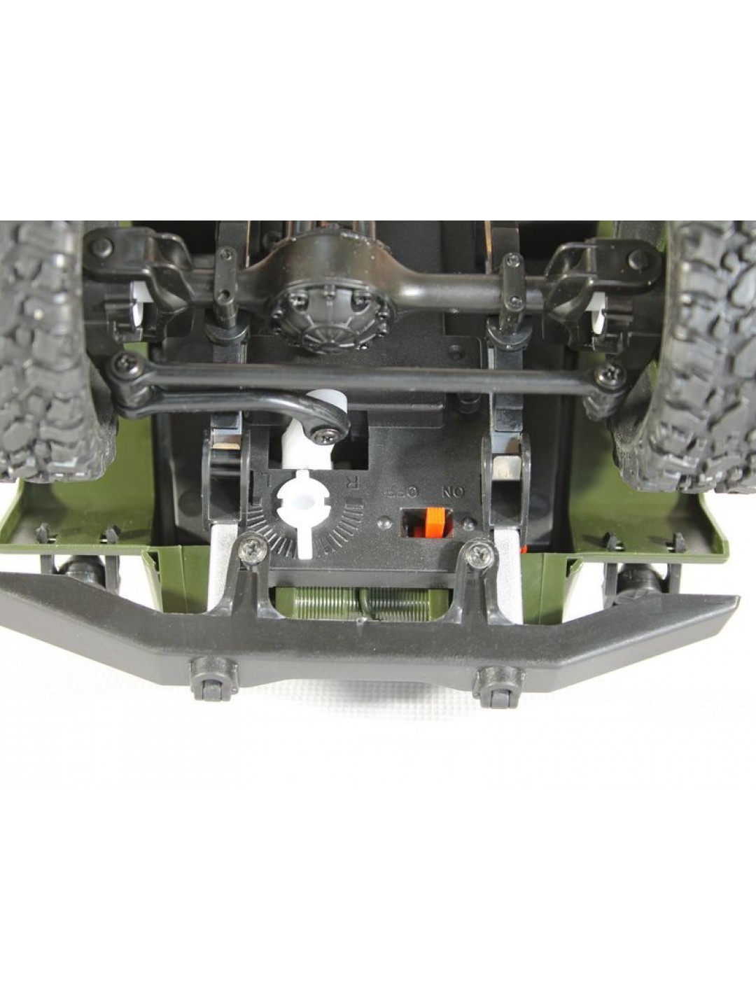 Радиоуправляемая машина MN MODEL военный грузовик (зеленый) 6WD 2.4G 1/16 RTR