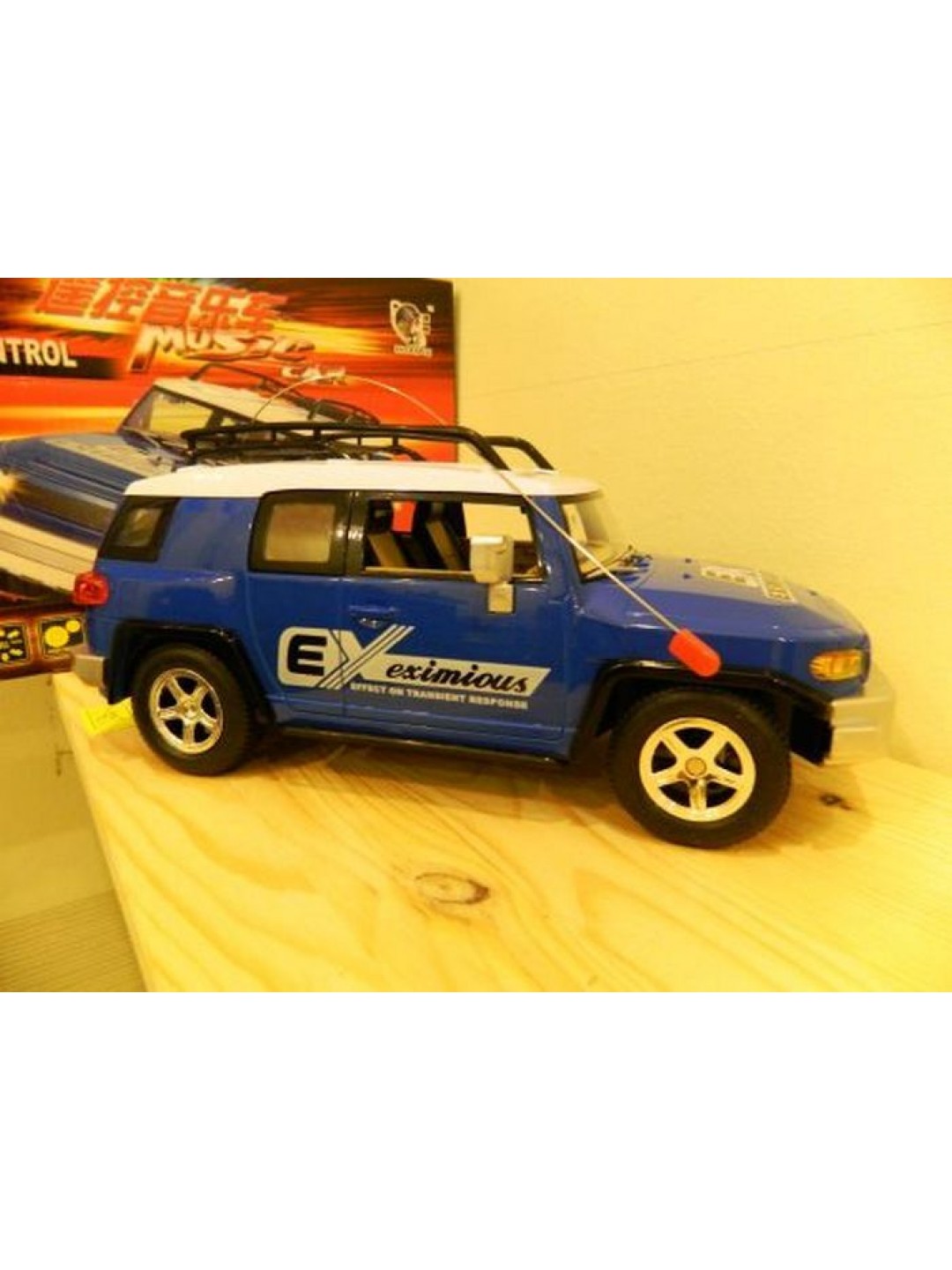 Р/У машина HQ 630 масштаб 1:18 Toyota FJ (NiCD +зу)