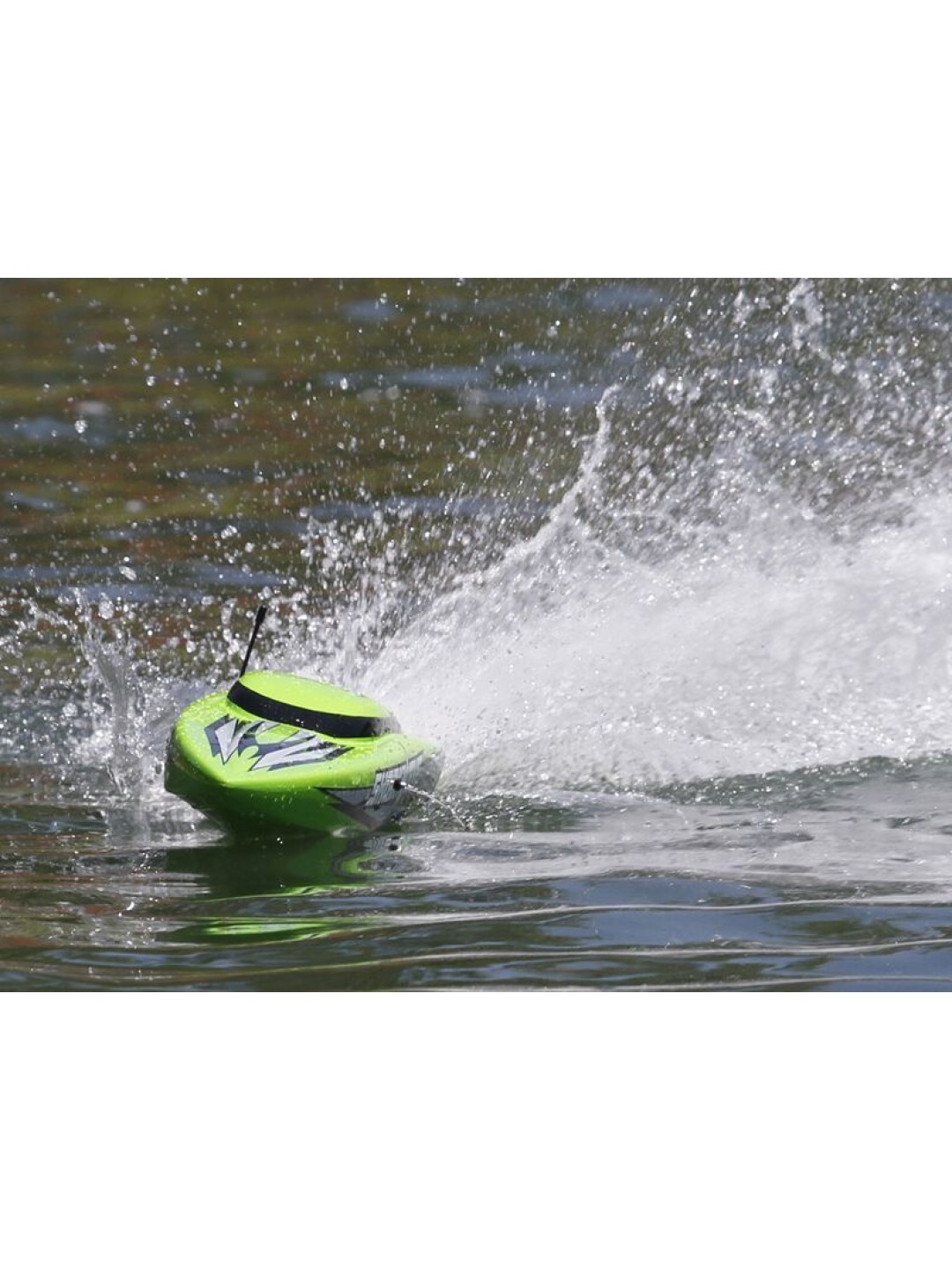 Радиоуправляемый катер ProBoat Shockwave 26 Brushless Deep-V RTR