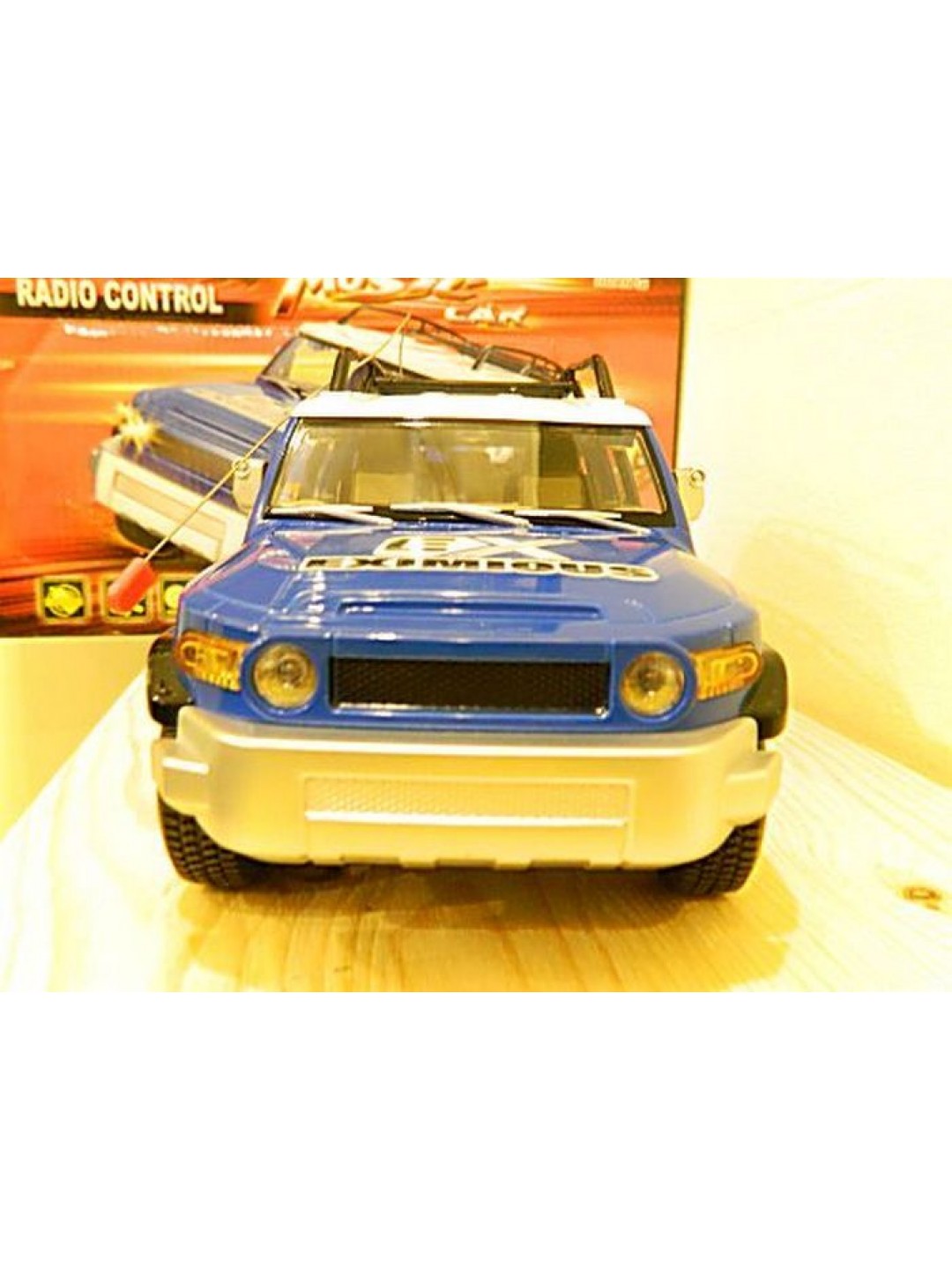 Р/У машина HQ 630 масштаб 1:18 Toyota FJ (NiCD +зу)
