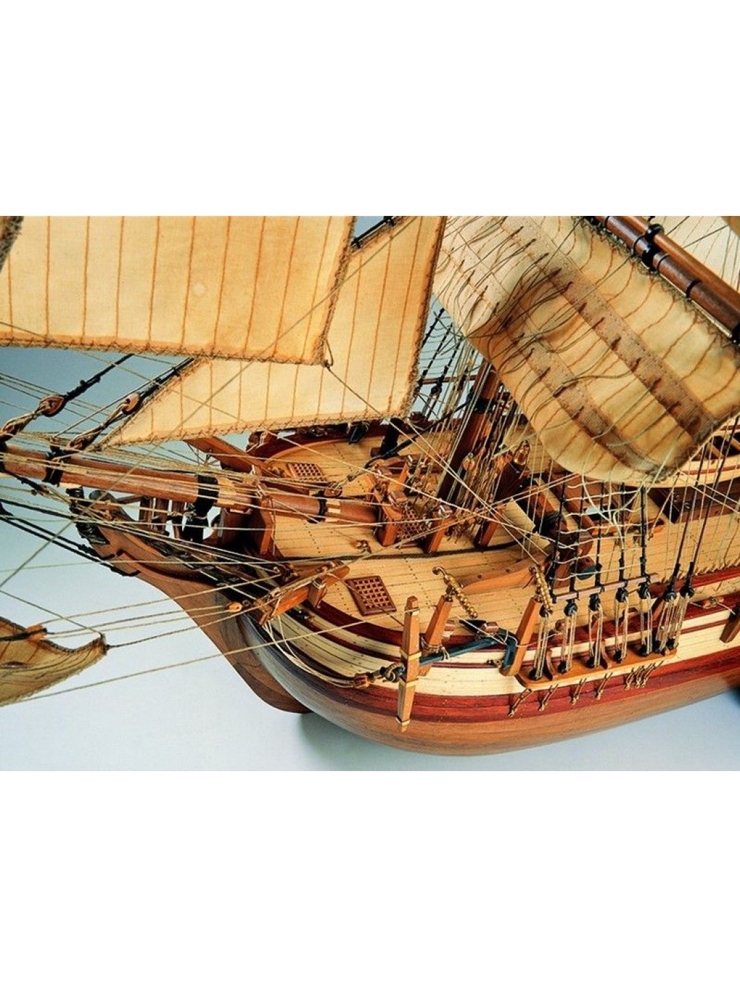 Сборная деревянная модель корабля Artesania Latina BOUNTY, 1/48