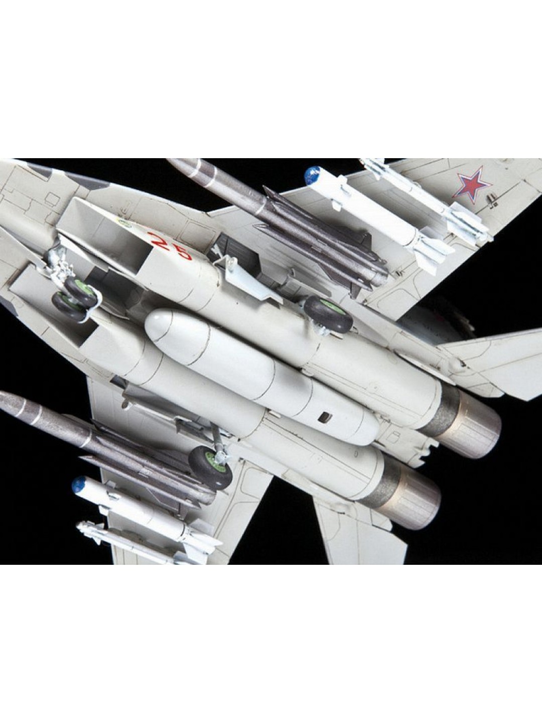 Сборная модель ZVEZDA Многоцелевой фронтовой истребитель МиГ-29 СМТ, 1/72
