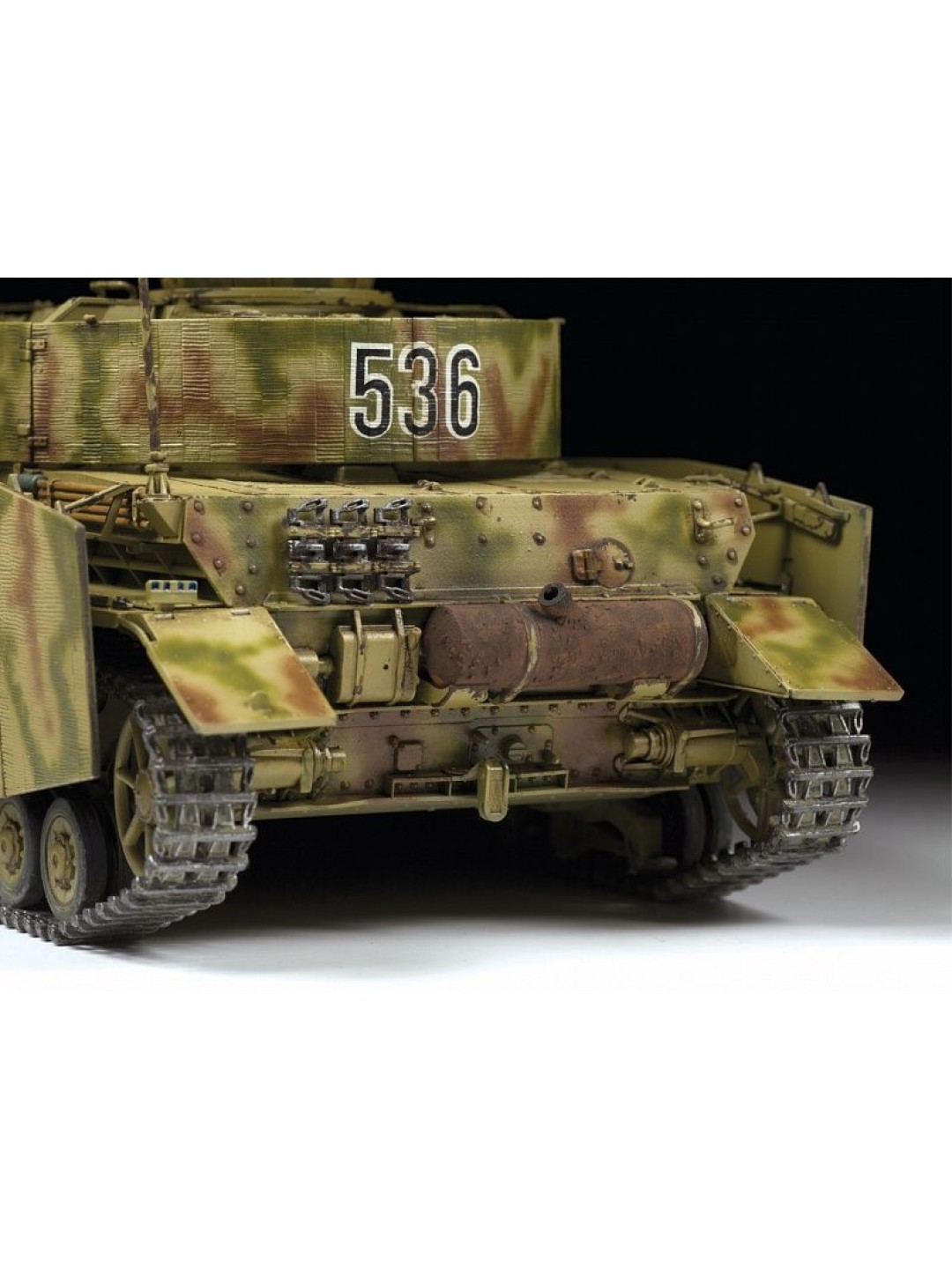 Сборная модель ZVEZDA Немецкий средний танк T-IV (H), 1/35