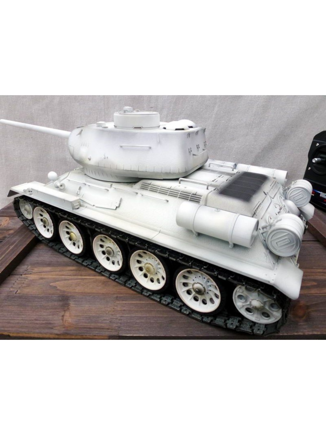 Р/У танк Taigen 1/16 T34-85 (СССР) (для ИК танкового боя) 2.4G (зимний)