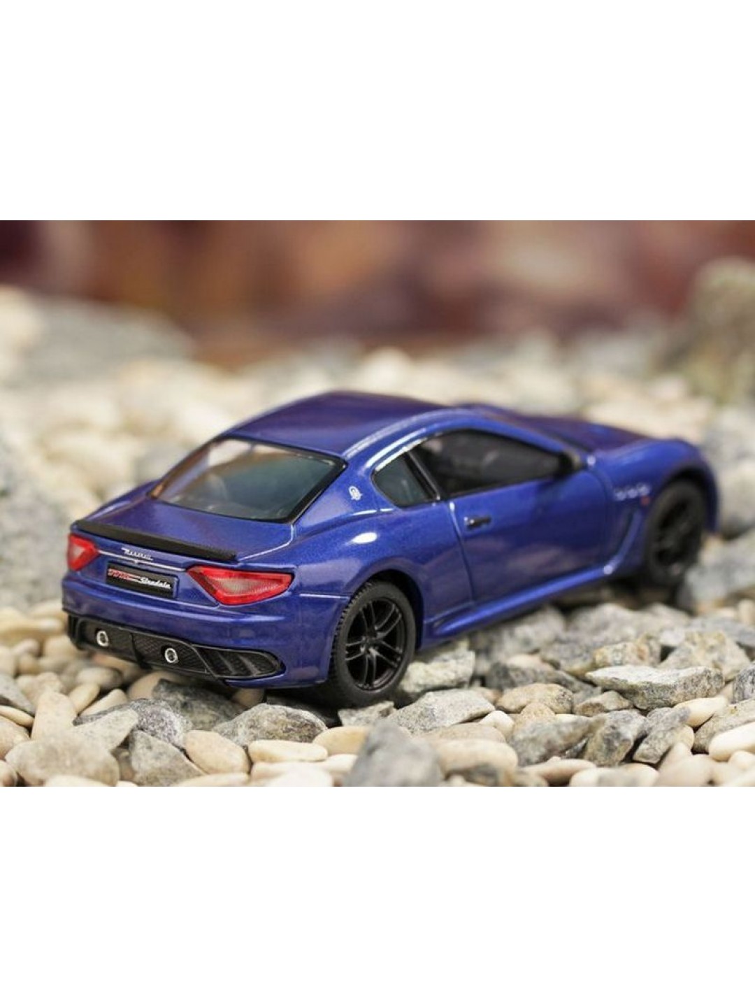 Машина Kinsmart 1:38 Maserati GranTurismo MC Stradale инерция (1/12шт.) б/к