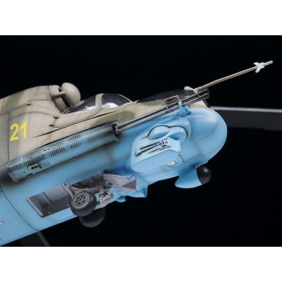 Сборная модель ZVEZDA Советский ударный вертолёт Ми-24П, 1/48