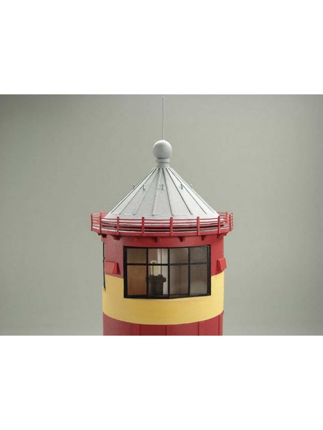 Сборная картонная модель Shipyard маяк Lighthouse Pilsumer (№26), 1/72