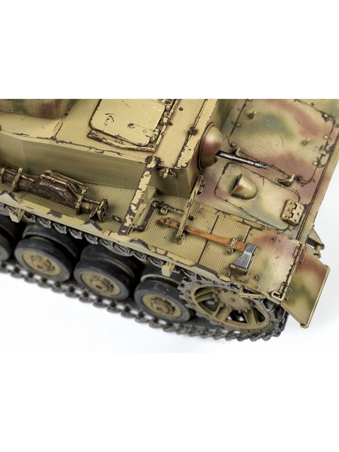 Сборная модель ZVEZDA Немецкий средний танк T-IV (H), 1/35