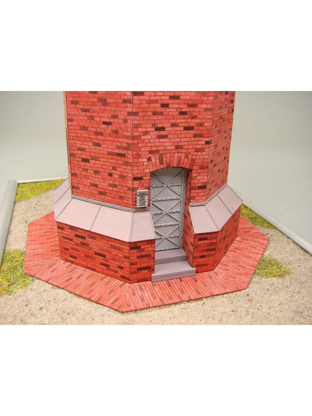Сборная картонная модель Shipyard маяк Rotes Kliff Lighthouse (№60), 1/87