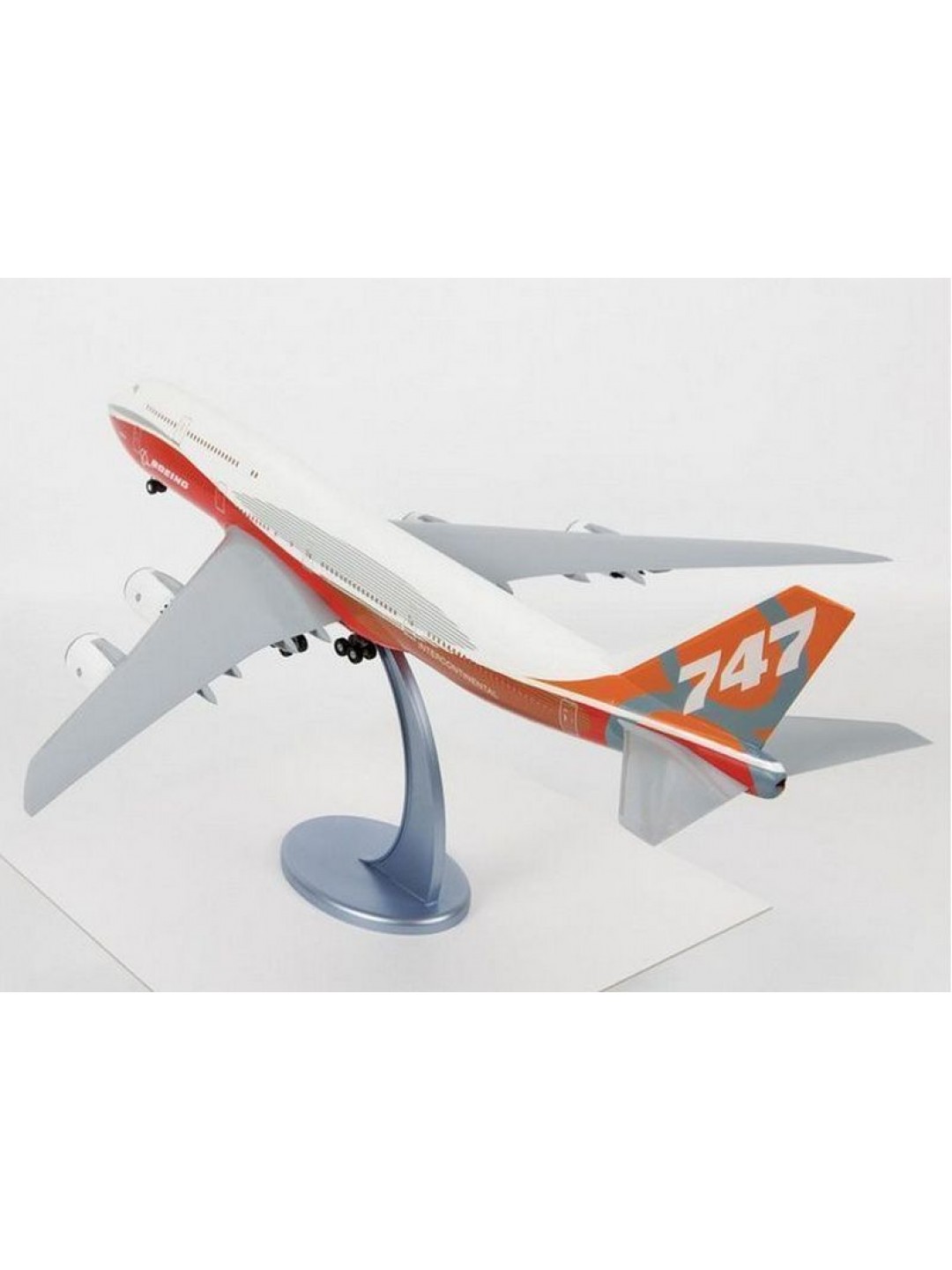 Сборная модель ZVEZDA Пассажирский авиалайнер Боинг 747-8, 1/144