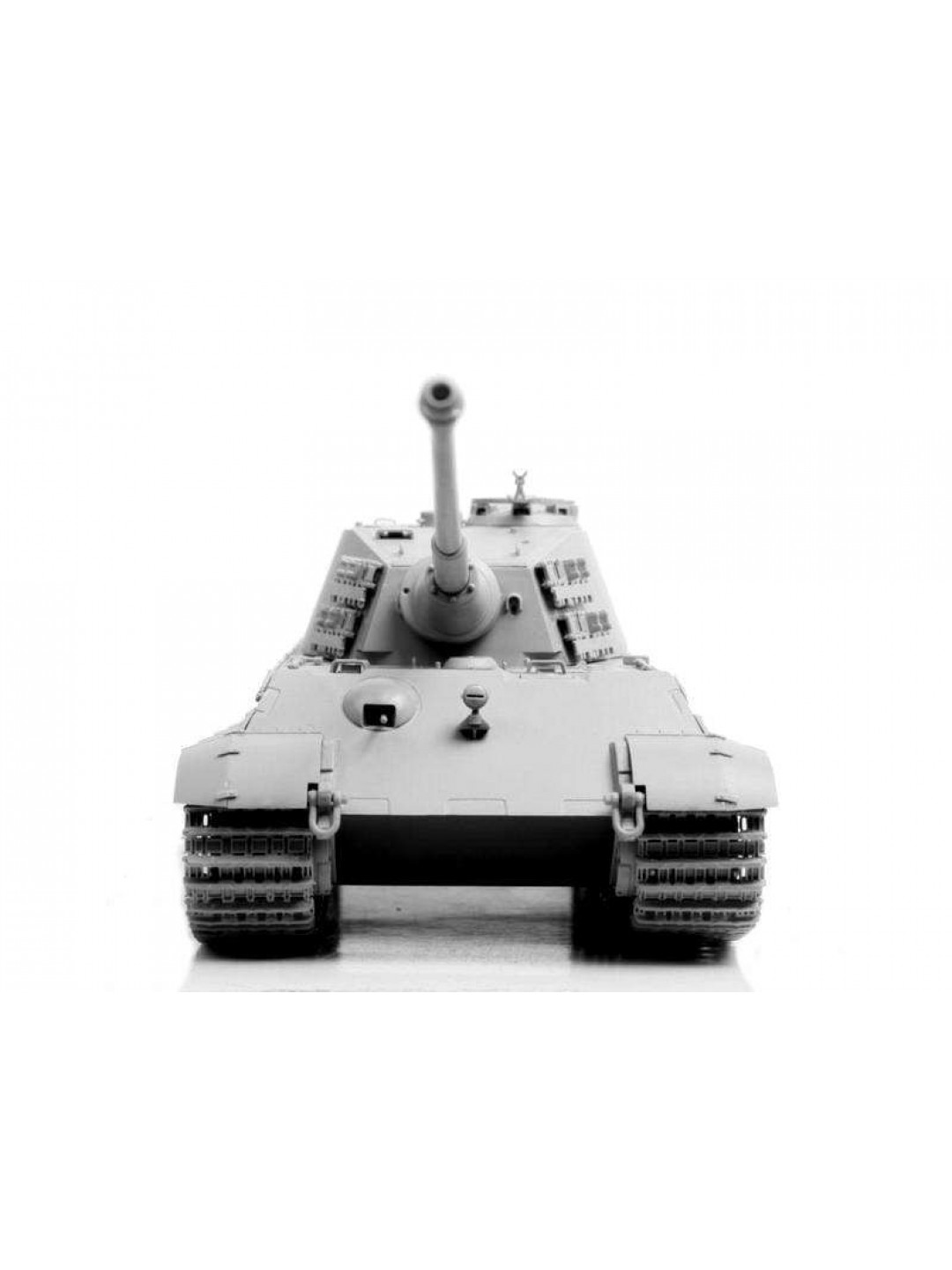 Сборная модель ZVEZDA Тяжелый немецкий танк T-VIB «Королевский Тигр» с башней Хеншель, 1/35