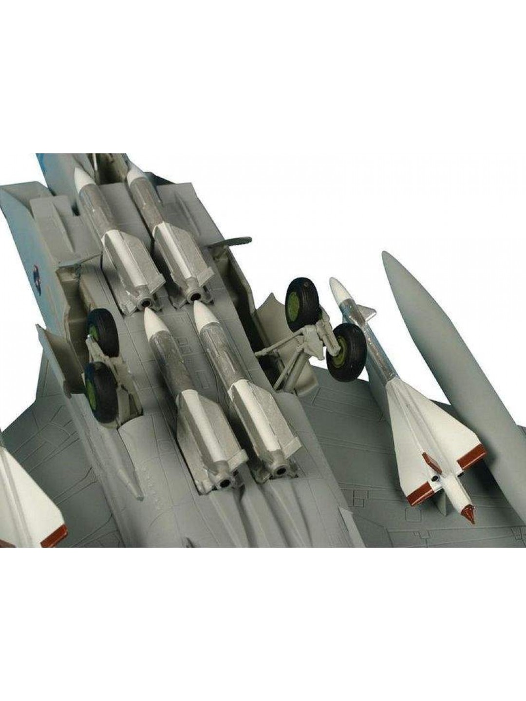 Сборная модель ZVEZDA Советский истребитель-перехватчик МиГ-31, подарочный набор, 1/72