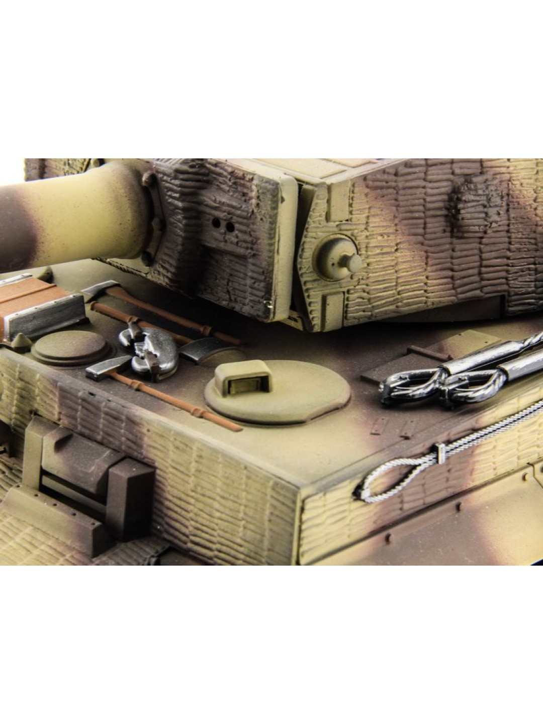 Р/У танк Taigen 1/16 Tiger 1 (Германия, поздняя версия) HC (для ИК танкового боя) 2.4G
