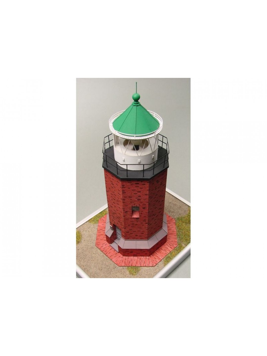 Сборная картонная модель Shipyard маяк Rotes Kliff Lighthouse (№87), 1/72