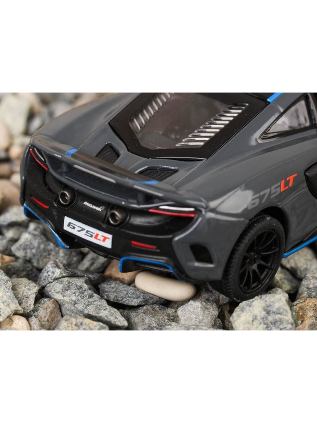 Машина Kinsmart 1:36 McLaren 675LT, инерция (1/12шт.) б/к