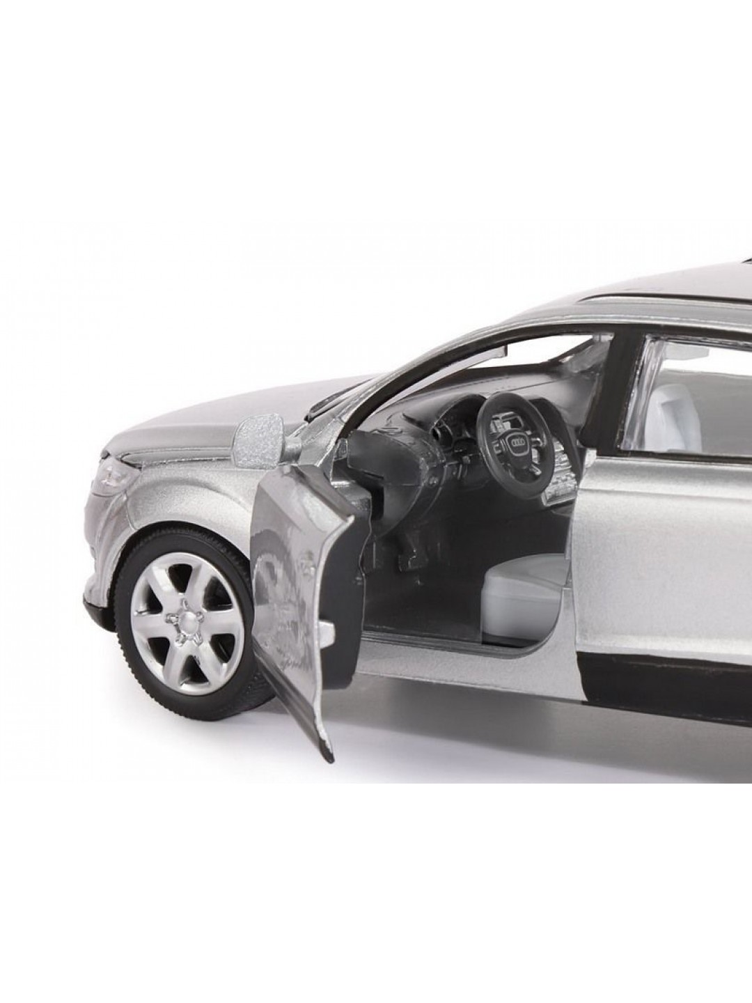 Машина "АВТОПАНОРАМА" Audi Q7, серебряный, 1/32, свет, звук, инерция, в/к 17,5*13,5*9 см