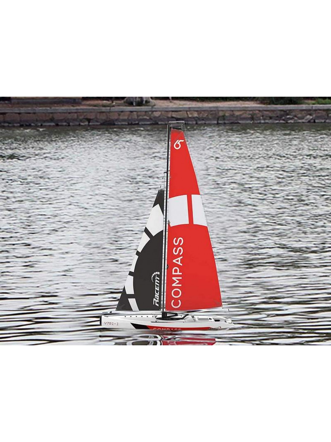 Радиоуправляемая яхта Volantex RC COMPASS 650 2.4G 2ch RTR