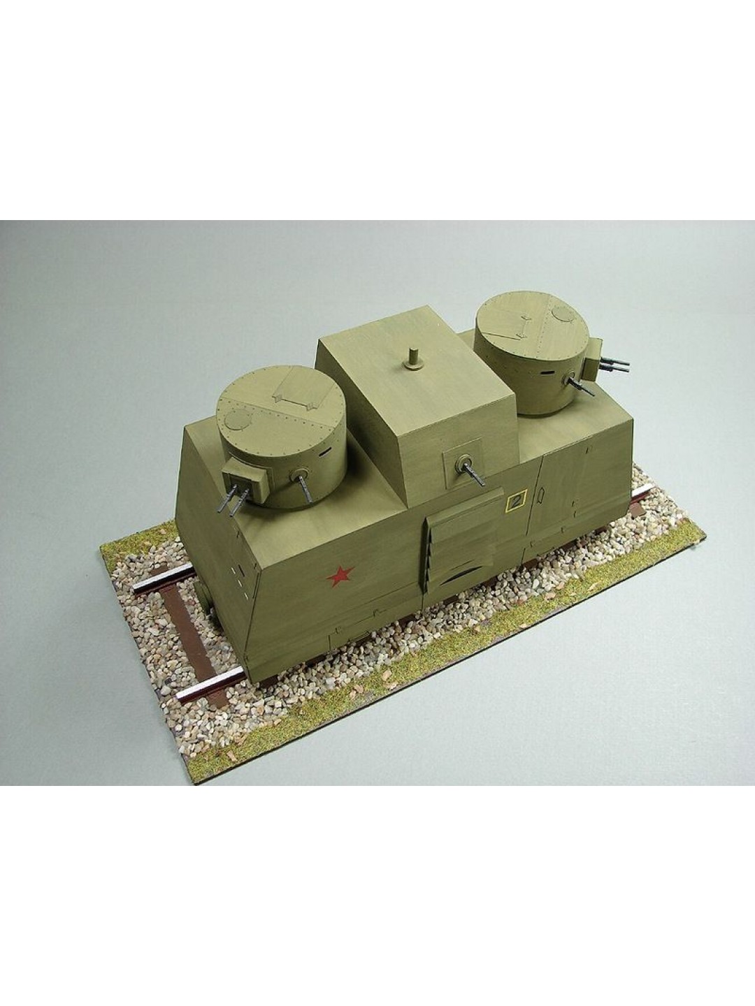 Сборная картонная модель Shipyard бронедрезина Leningrad(№43), 1/25