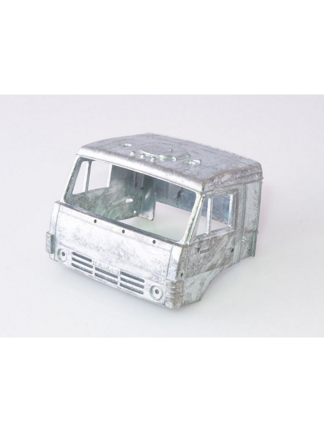 Сборная модель AVD КАМАЗ-65225 с полуприцепом ЧМЗАП-5247Г, 1/43