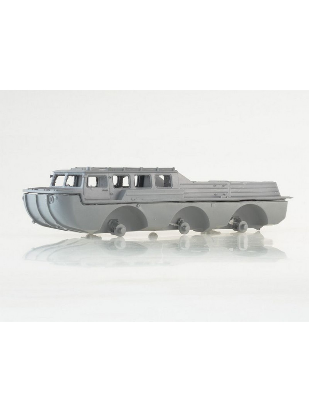 Сборная модель AVD Вездеход-амфибия ЗИЛ-49042, 1/43