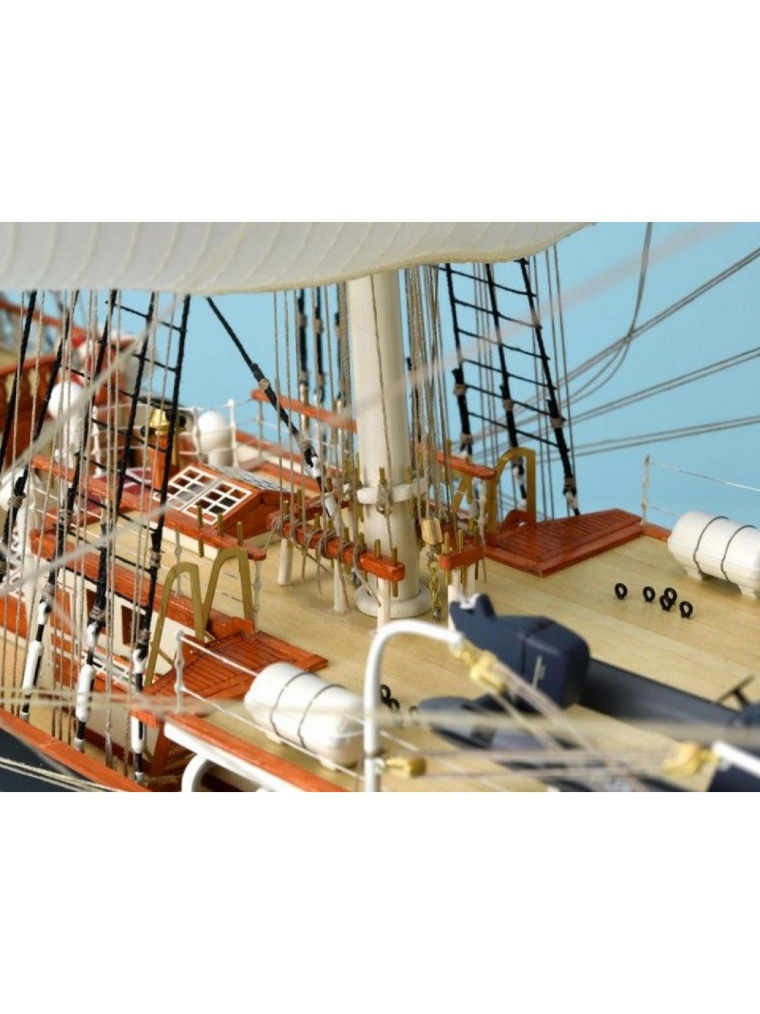 Сборная деревянная модель корабля Artesania Latina BELEM, 1/75