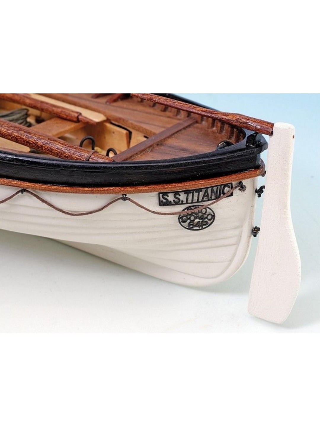 Сборная деревянная модель шлюпки корабля Artesania Latina TITANIC'S, 1/35