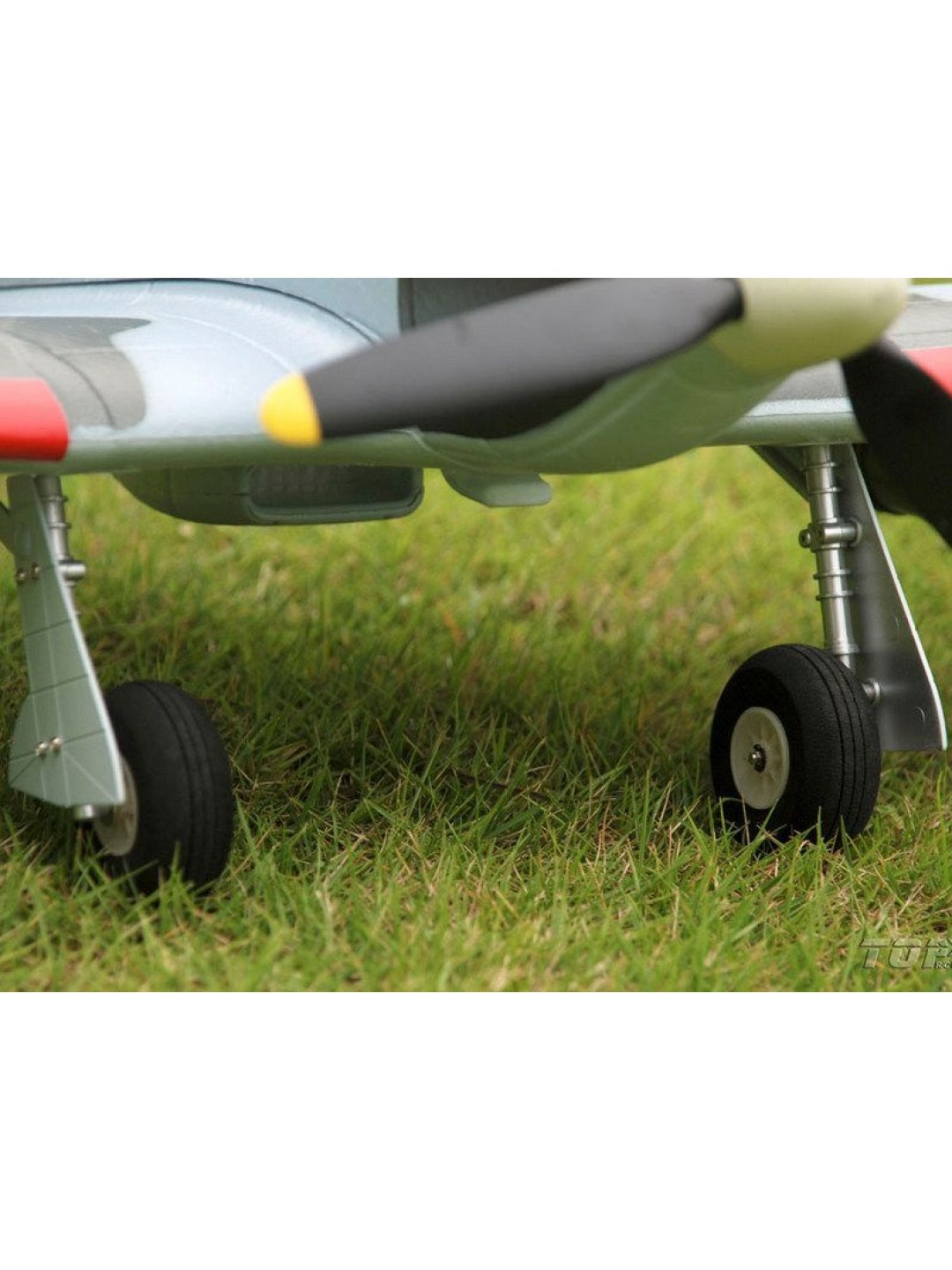 Радиоуправляемый самолет Top RC Hurricane Pro зеленый 750мм flight controller PNP