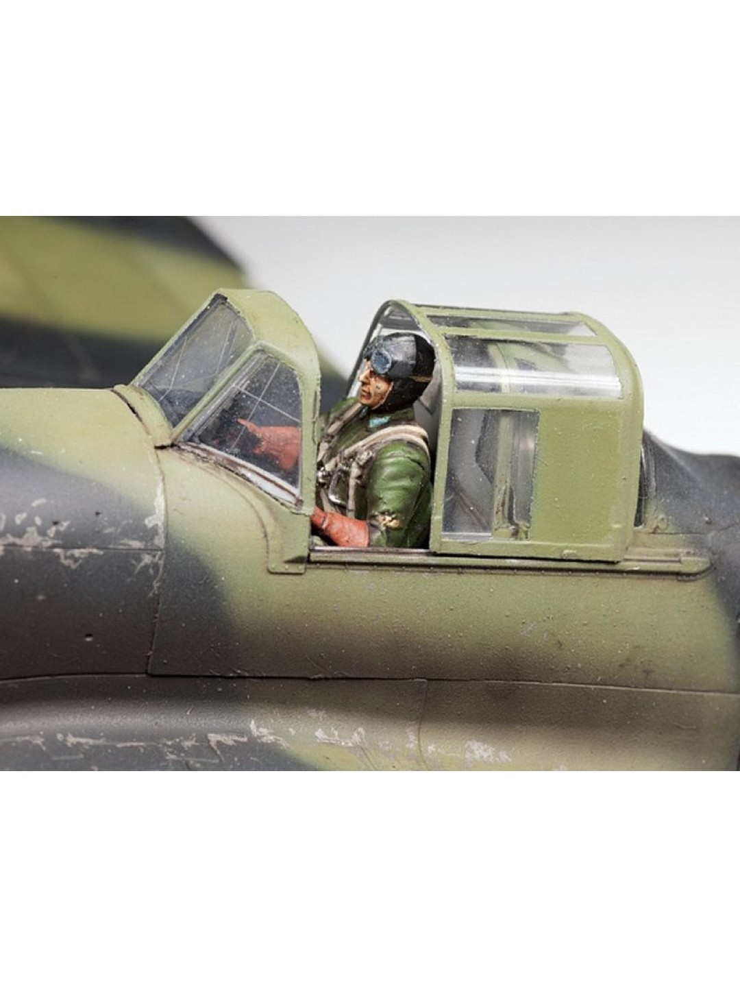 Сборная модель ZVEZDA Советский штурмовик "Ил-2" обр. 1942 года, 1/48