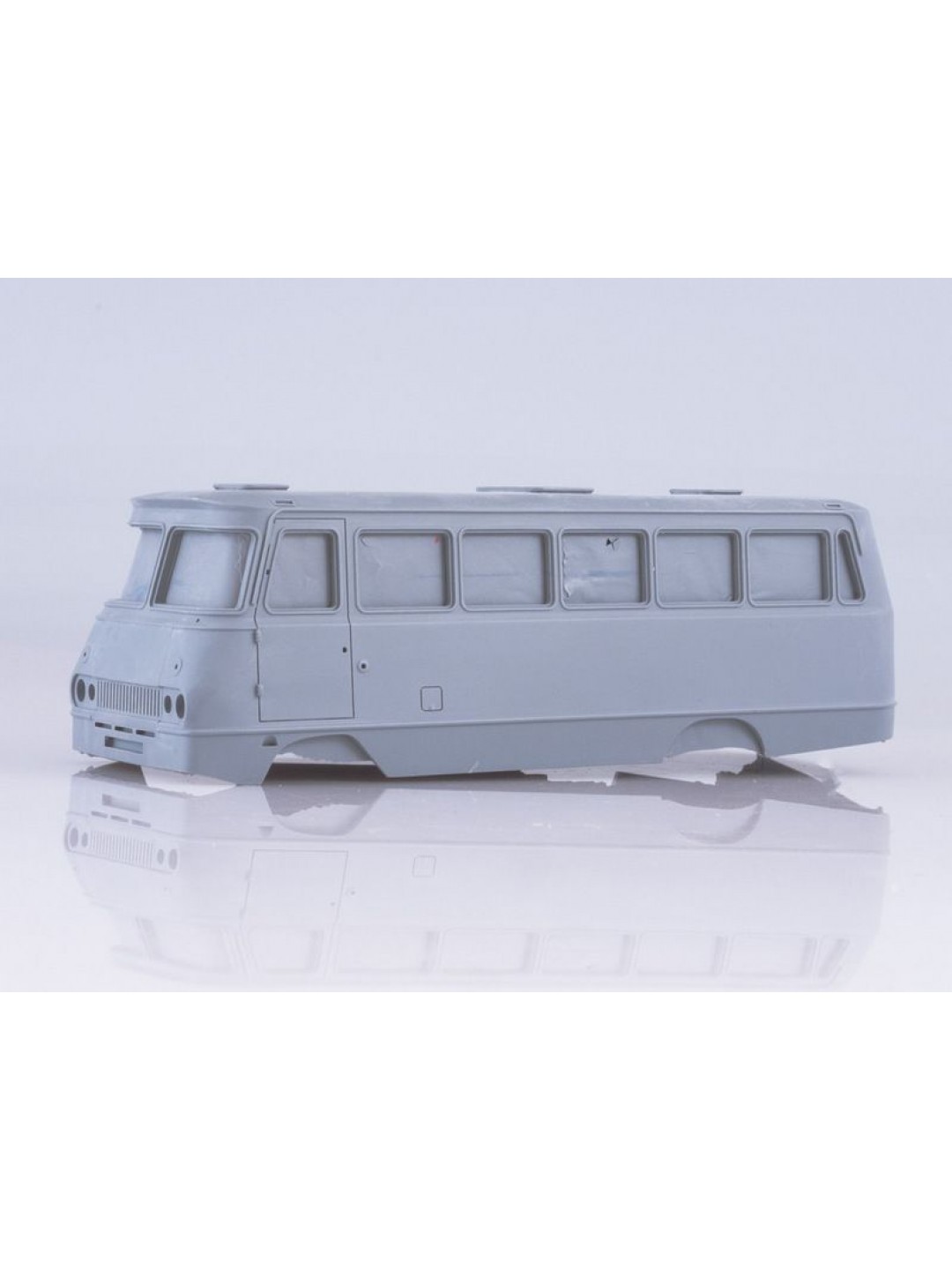 Сборная модель AVD Автобус ПАГ-2М, 1/43