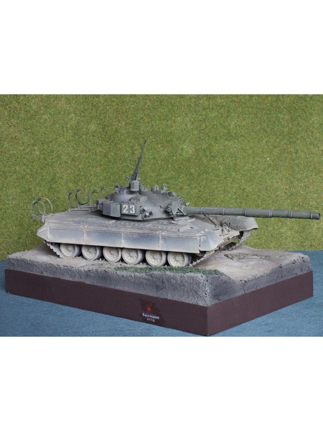 Сборная модель ZVEZDA Основной боевой танк Т-80Б, 1/35