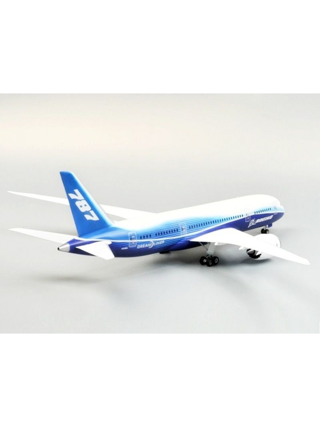 Сборная модель ZVEZDA Пассажирский авиалайнер Боинг 787-8 Дримлайнер, 1/144