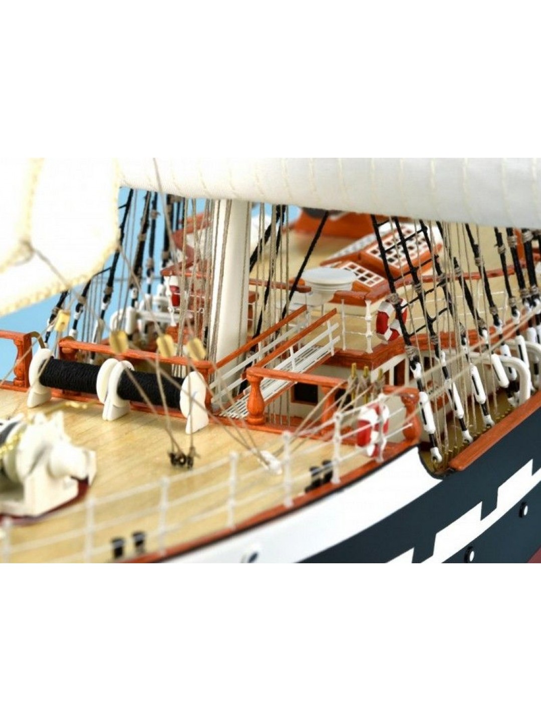 Сборная деревянная модель корабля Artesania Latina BELEM, 1/75