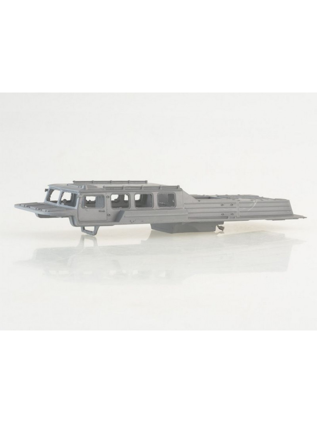 Сборная модель AVD Вездеход-амфибия ЗИЛ-49042, 1/43