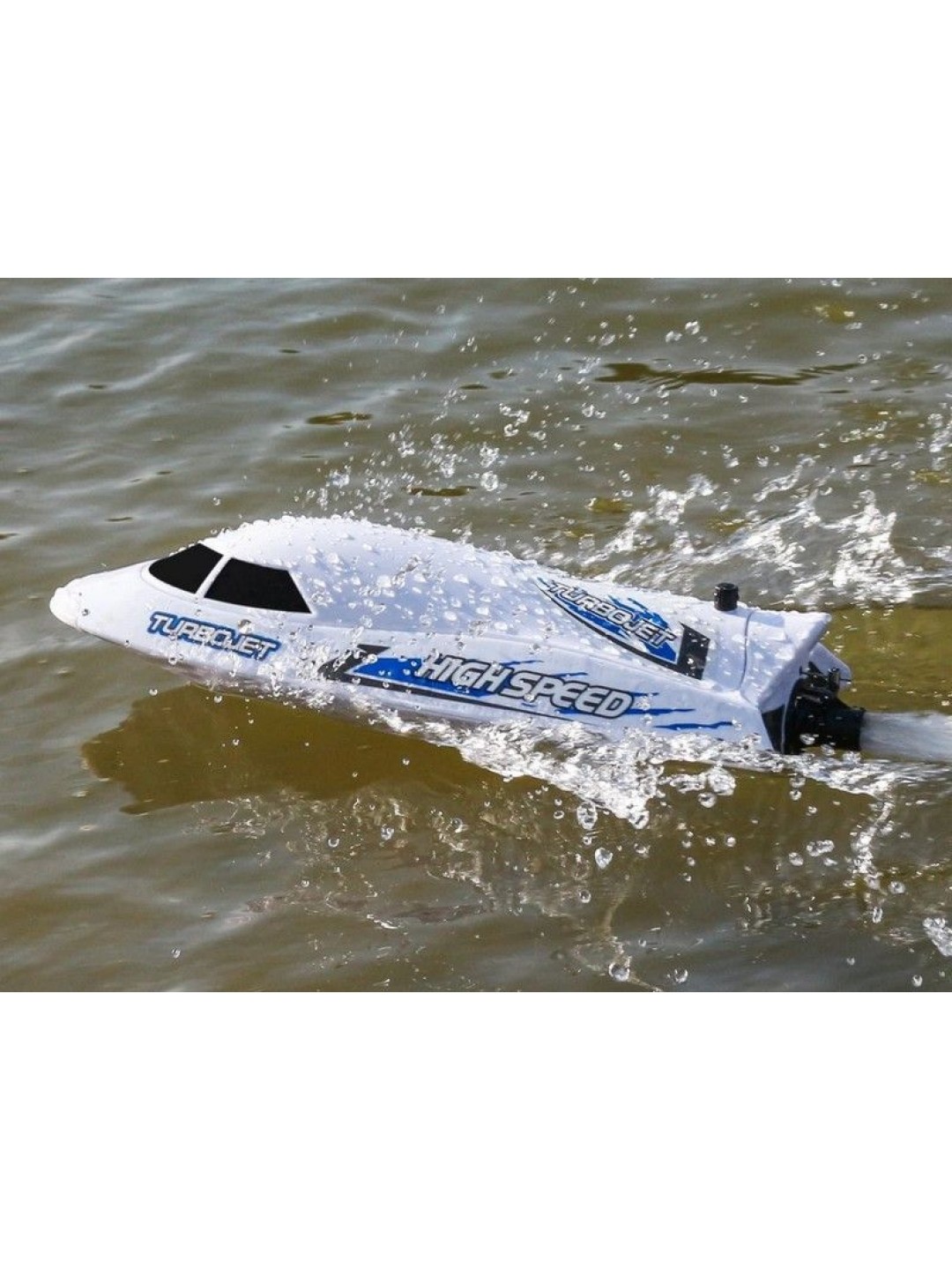 Радиоуправляемый скоростной катер Flytec V008 с водомётом 2.4G RTR