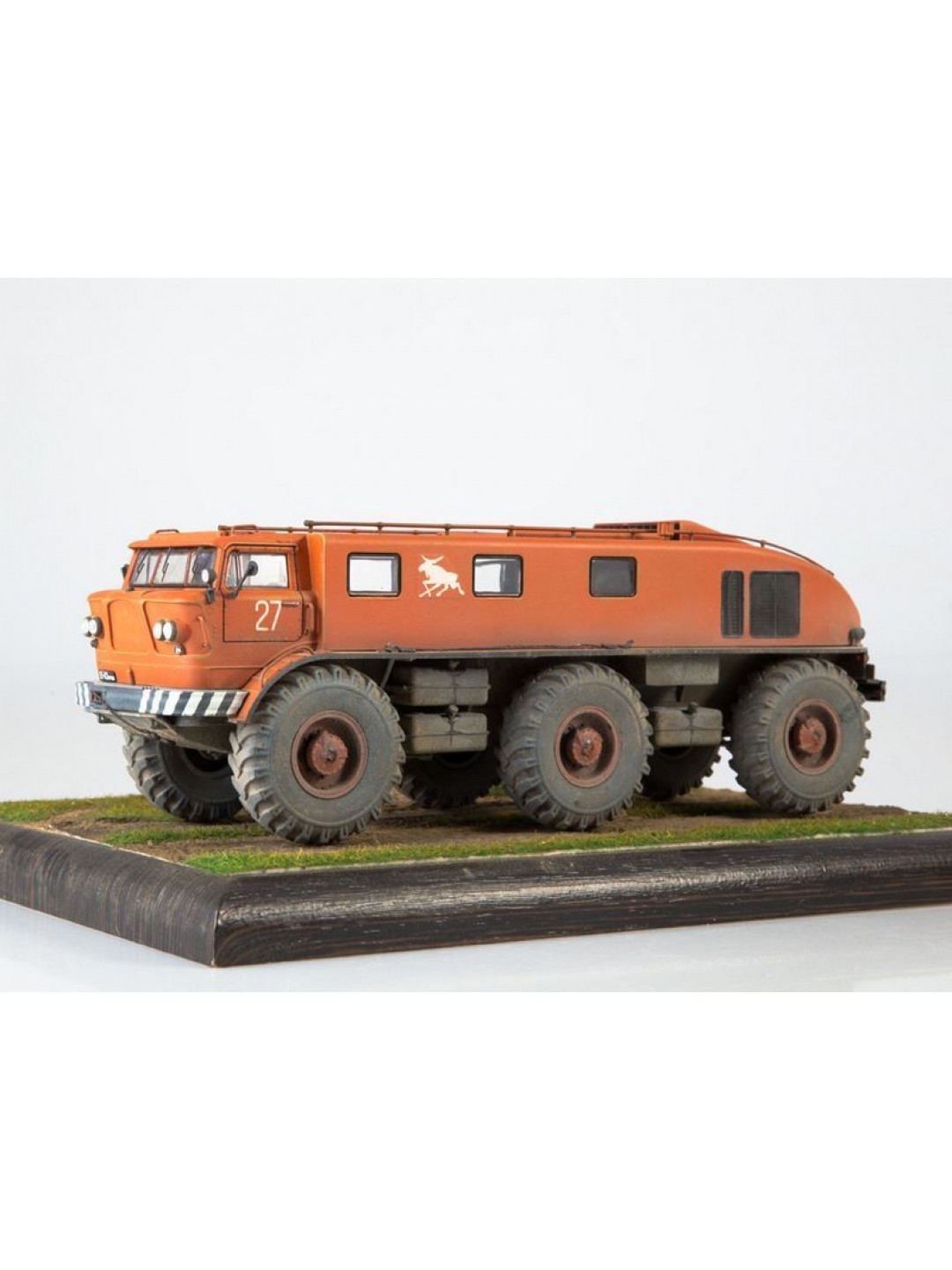 Сборная модель AVD Вездеход ЗИЛ-Э167, 1/43