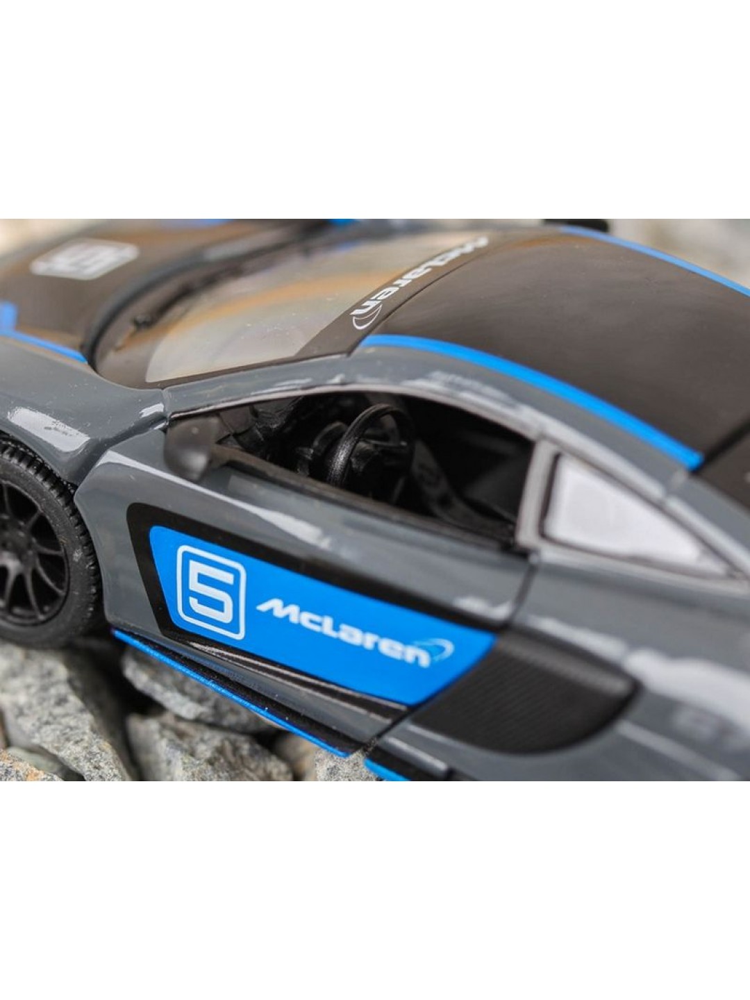 Машина Kinsmart 1:36 McLaren 675LT, инерция (1/12шт.) б/к