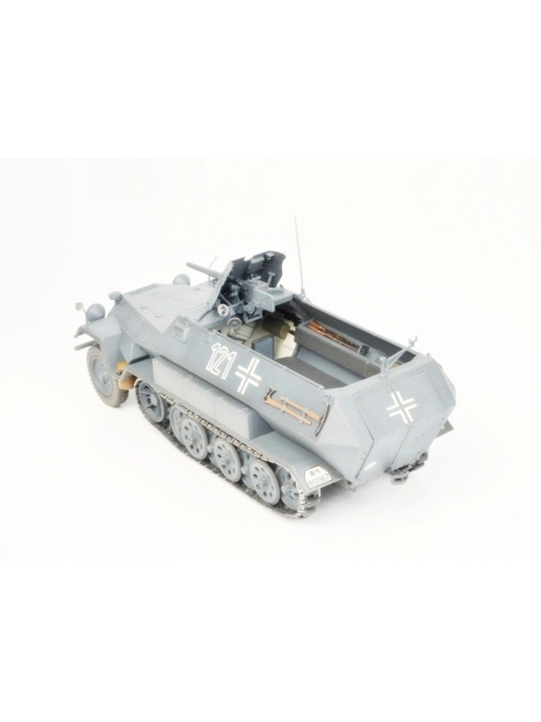 Сборная модель ZVEZDA Немецкий бронетранспортер Sd.Kfz.251/10 AUSF B с 37мм орудием «Ханомаг», 1/35