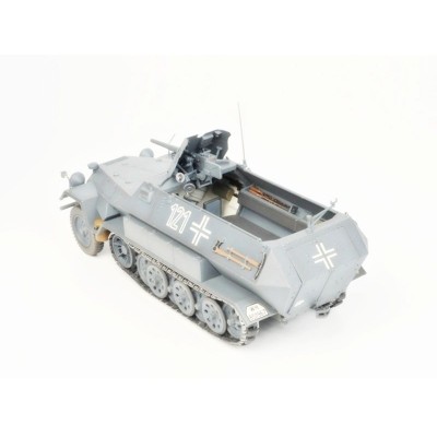 Сборная модель ZVEZDA Немецкий бронетранспортер Sd.Kfz.251/10 AUSF B с 37мм орудием «Ханомаг», 1/35