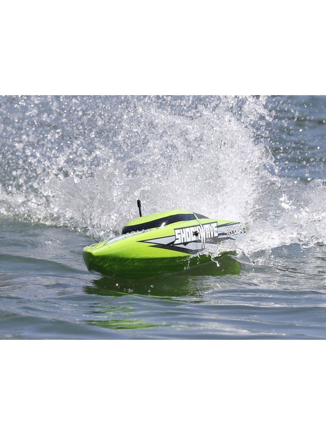 Радиоуправляемый катер ProBoat Shockwave 26 Brushless Deep-V RTR