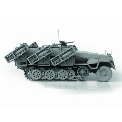 Сборная модель ZVEZDA Немецкий БТР с пусковыми установками Sd.Kfz.251/1 Ausf.B "Ханомаг", 1/35