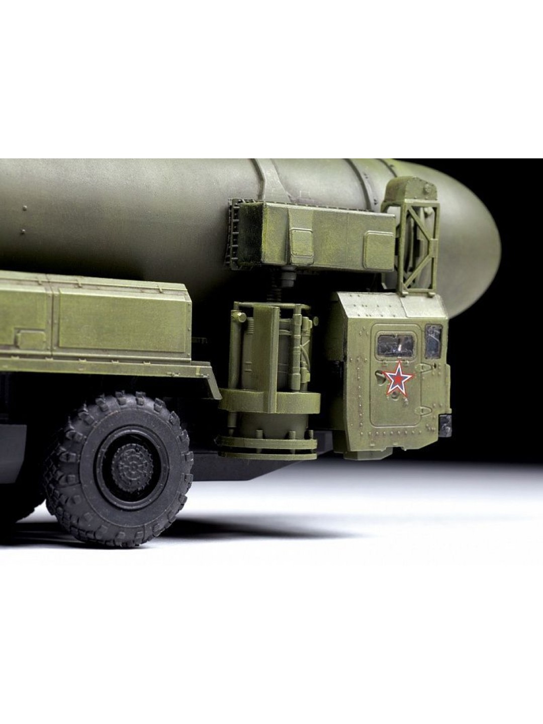 Сборная модель ZVEZDA Российский РКСН "Тополь", 1/72