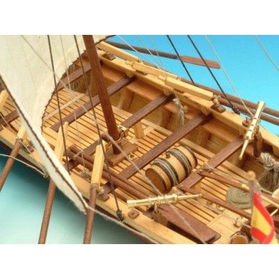 Сборная деревянная модель капитанской шлюпки корабля Artesania Latina SANTISIMA TRINIDAD, 1/50
