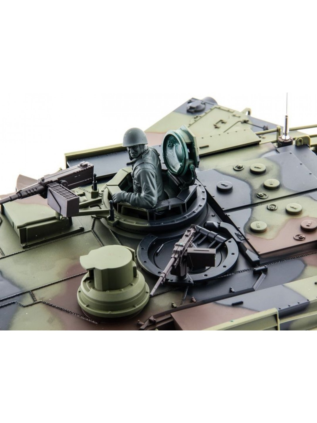 Р/У танк Heng Long 1/16 M1A2 Abrams 2.4G RTR PRO